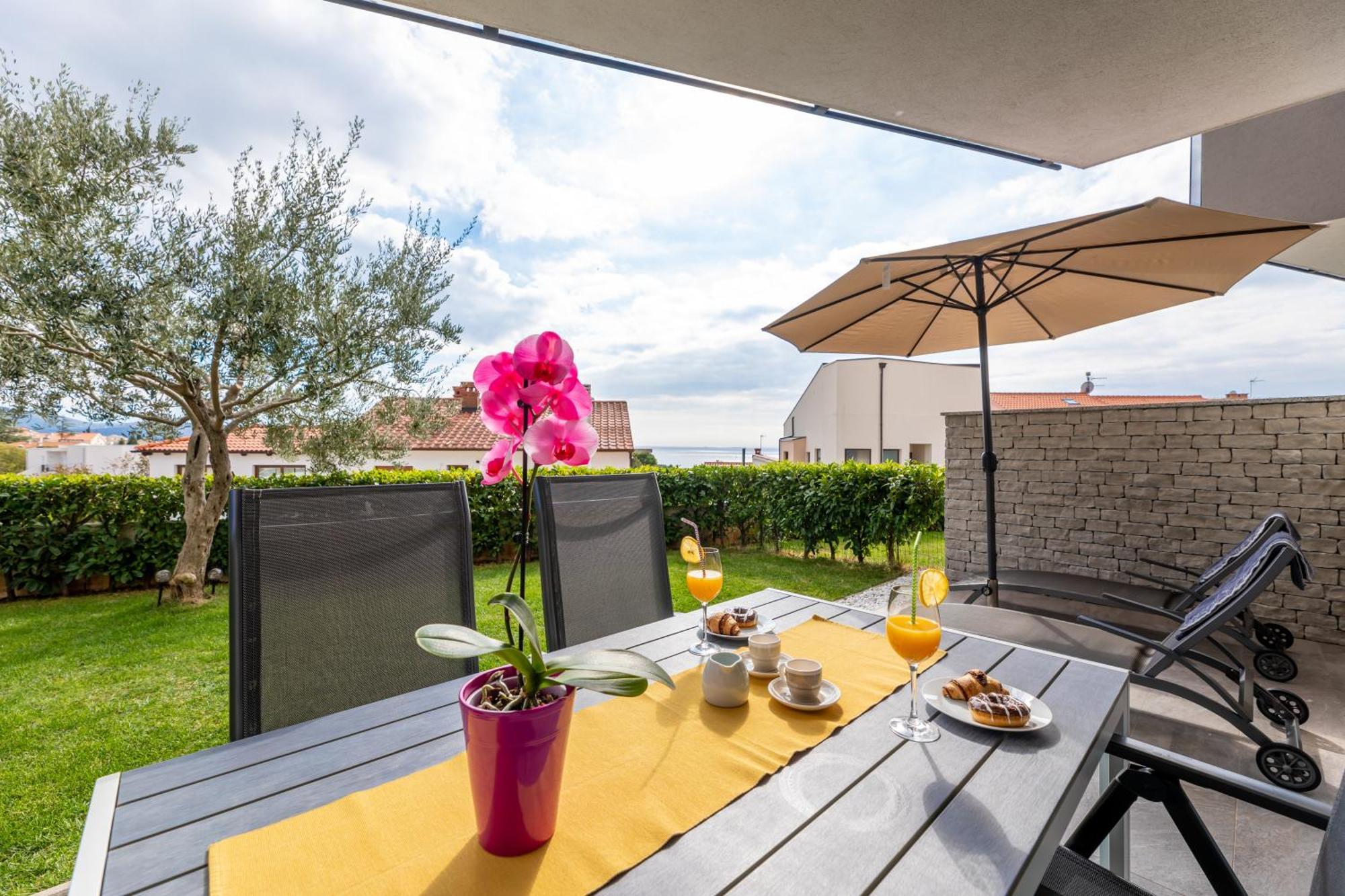 Apartment Elegance Krk Town Esterno foto