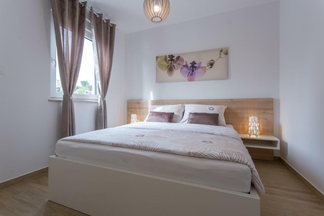 Apartment Elegance Krk Town Esterno foto