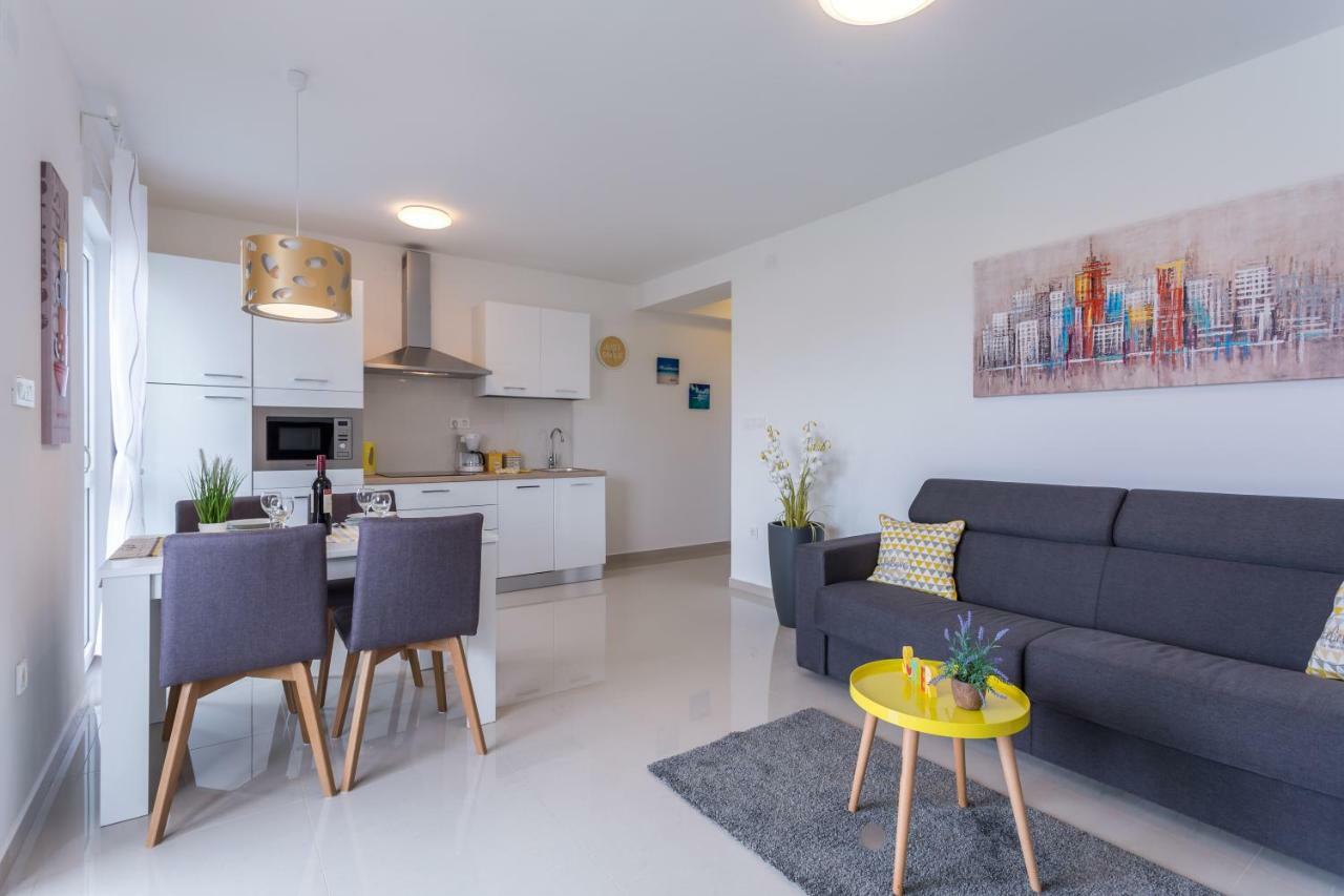 Apartment Elegance Krk Town Esterno foto